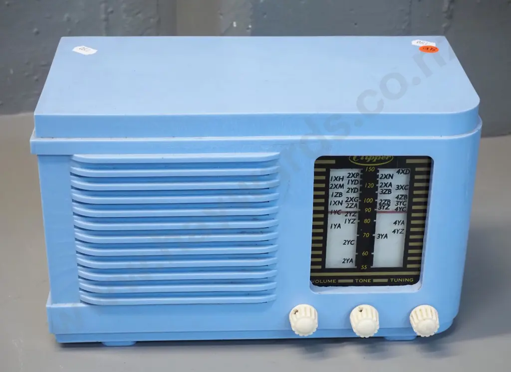 Clipper blue bakelite or plastic cased mantel radio H-180 W-290 D-160 Image 1++