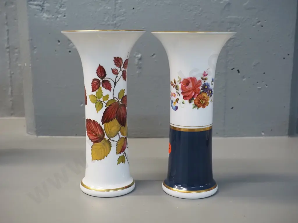 2 Caverswell hand-painted vases H-200 Image 1++
