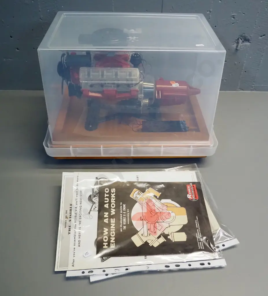 Renwal US "Visible V8 Engine" assembled kit on custom wooden base - battery powered, untested . H-300 L-410 Image 1++