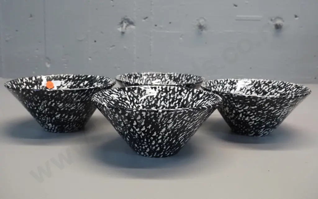 set of 4 mottled black and white New Zealand studio pottery bowls - marked Gane & Benge '91 Image 1++