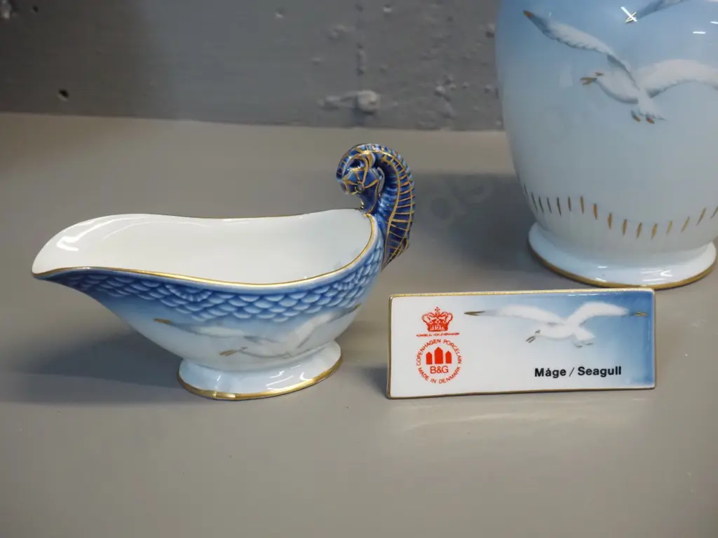 3 Bing & Grondahl seagull pattern items - large jug H-230 W-155, sauce boat and small plaque Image 1++