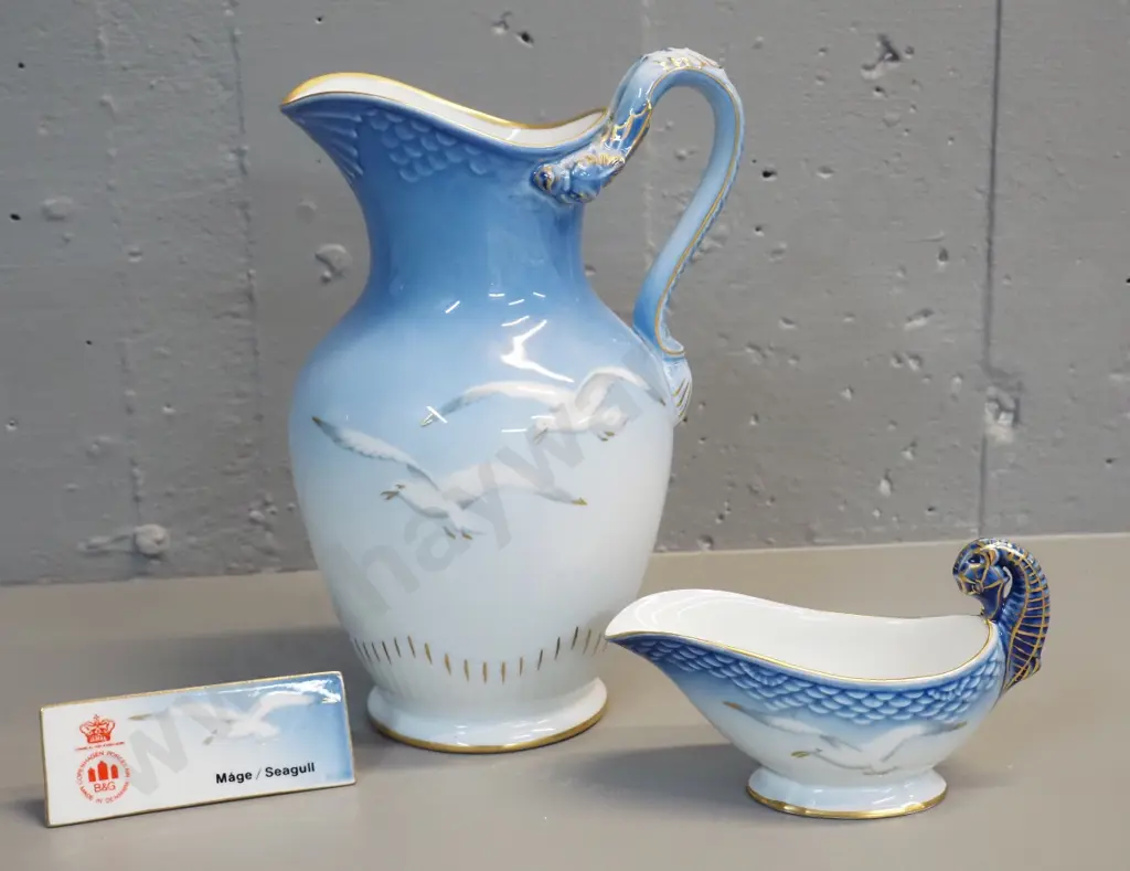 3 Bing & Grondahl seagull pattern items - large jug H-230 W-155, sauce boat and small plaque Image 1++