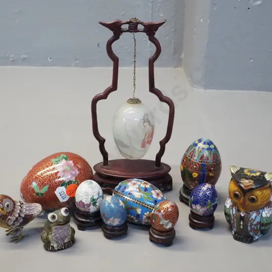 assorted cloisonne items - 7 eggs, some with stands & 3 animal figures - and Chinesed interior-painted glass hanging