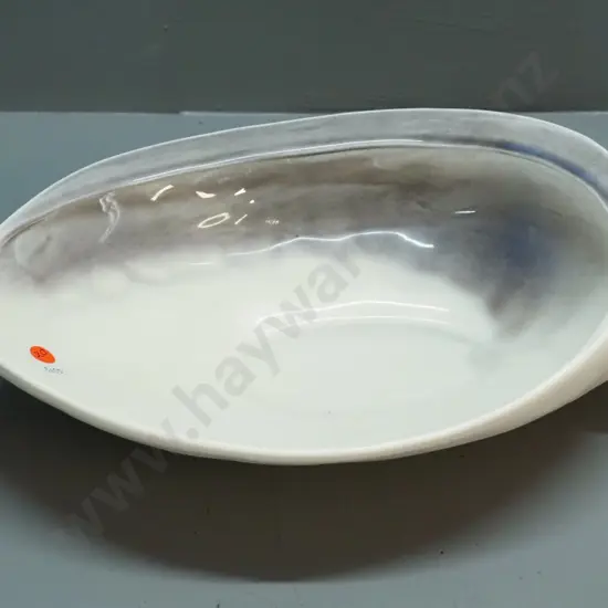 large Studio Ceramics NZ shell-shaped bowl H-110 L-370 W-270