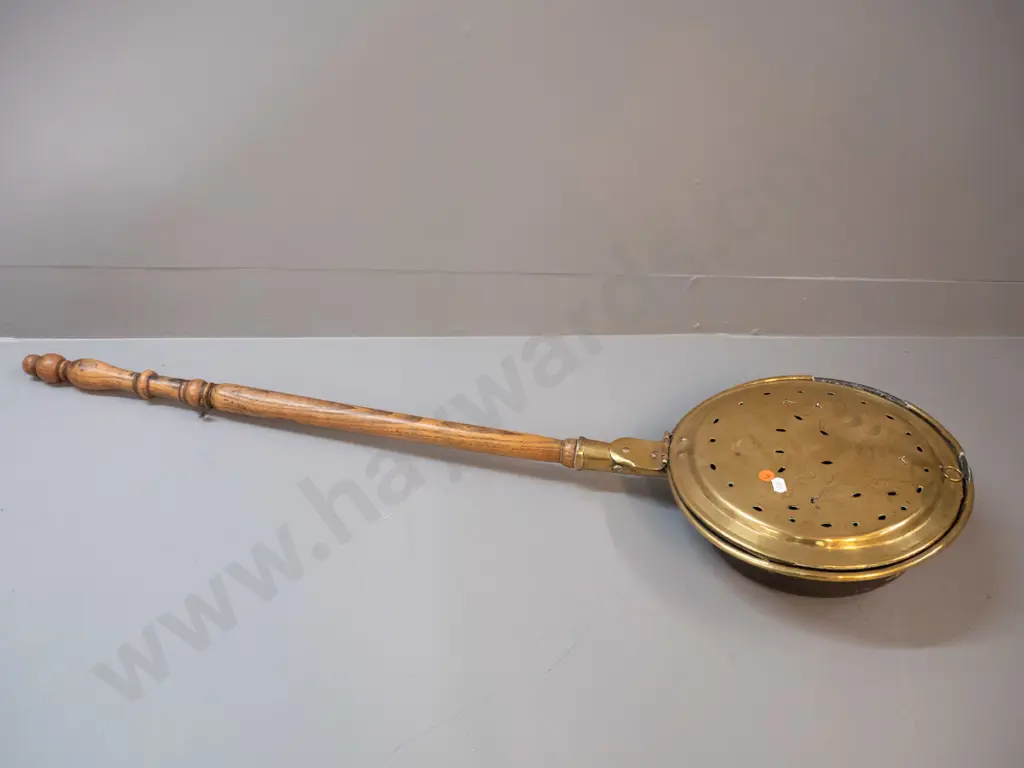 vintage brass bed warmer with oak handle with pierced lid - some damage & wear to brass around rim L-1030 Pan D-290 Image 1++