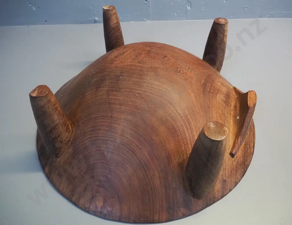 Fijian large carved timber kava bowl H-180 Diameter 515 Image 1++