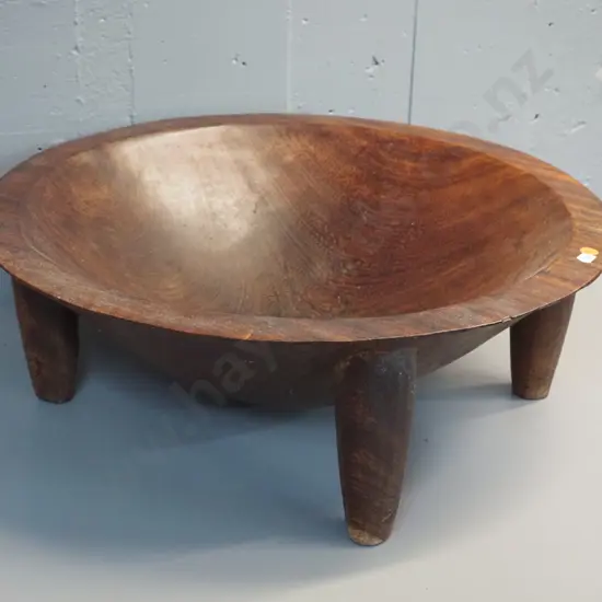 Fijian large carved timber kava bowl H-180 Diameter 515