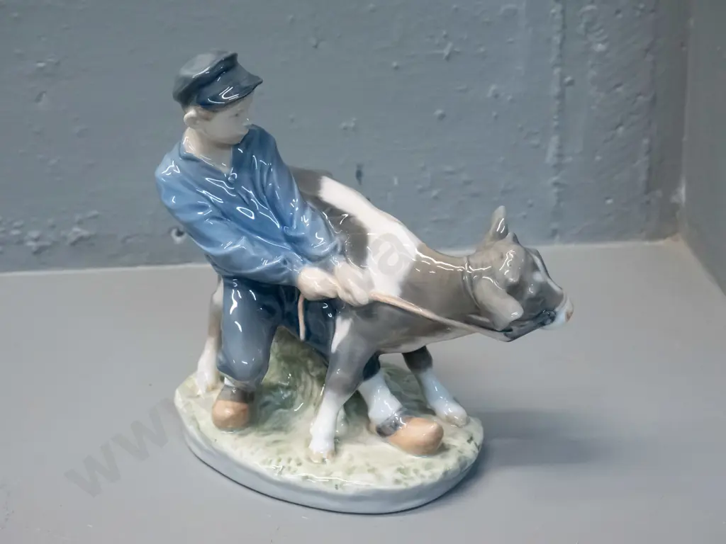 Royal Copenhagen figurine - boy with calf - H-190 W-180 Image 1++
