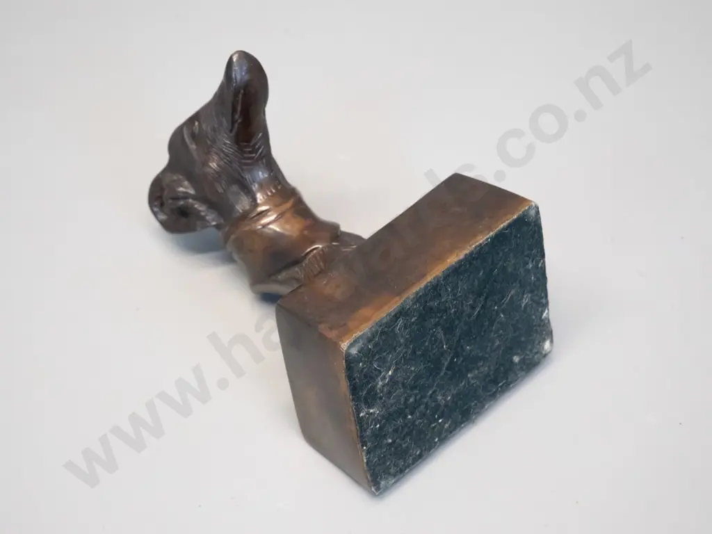 solid cast bronze or bronze-finish metal greyhound head H-160 Base 95 x 95 Image 1++