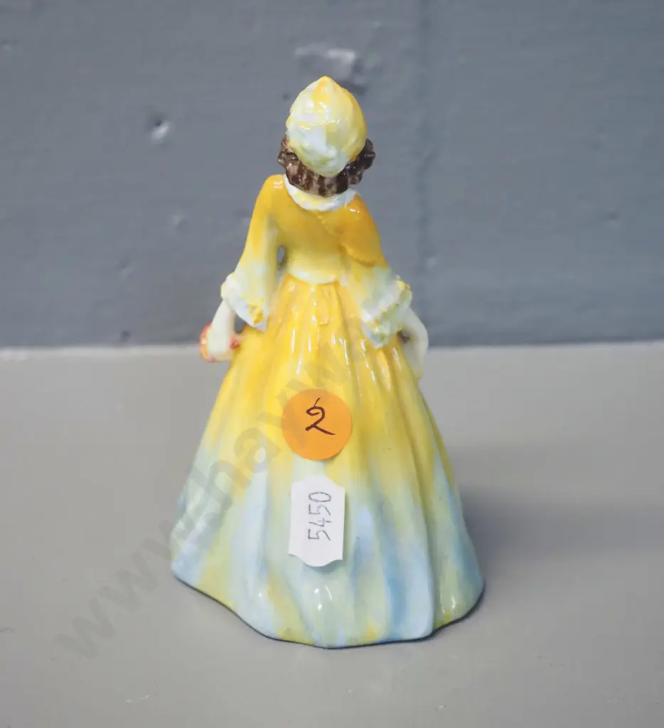 Royal Doulton small 'Rosamund' figurine H110 Image 1++