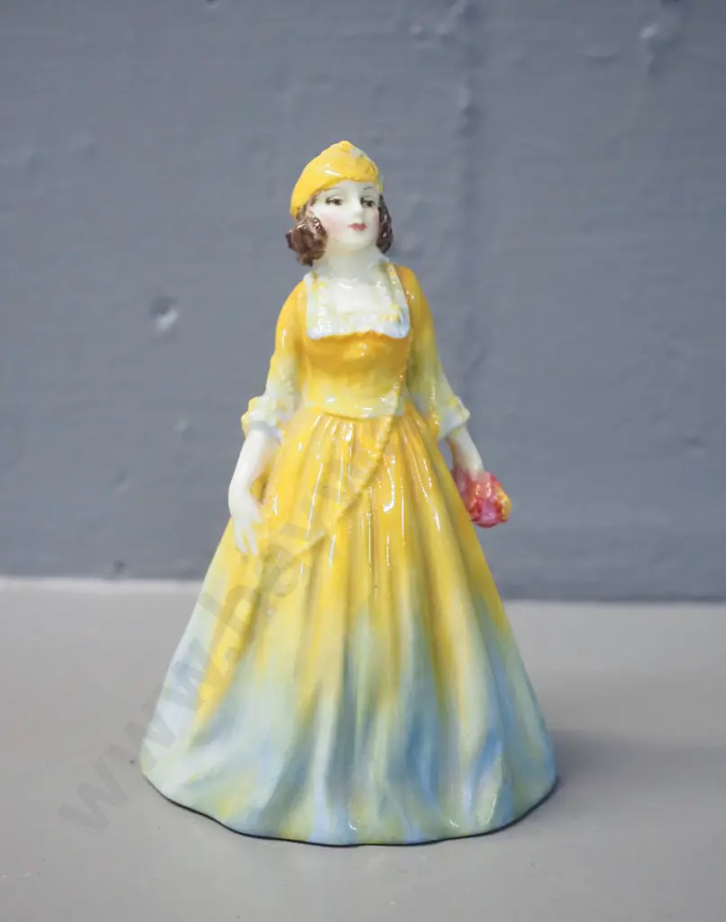 Royal Doulton small 'Rosamund' figurine H110 Image 1++