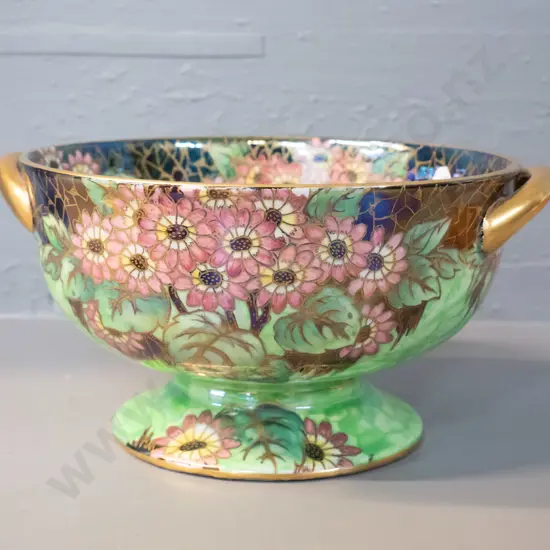 Maling "Daisy" pattern green glaze thumbprint double-handled comport bowl H-120 D-240