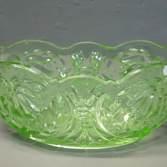 green uranium glass large bowl H-110 L-240 W-135