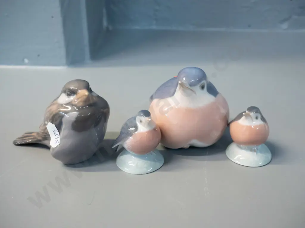 4 small Royal Copenhagen bird figurines - tallest is H-80 Image 1++
