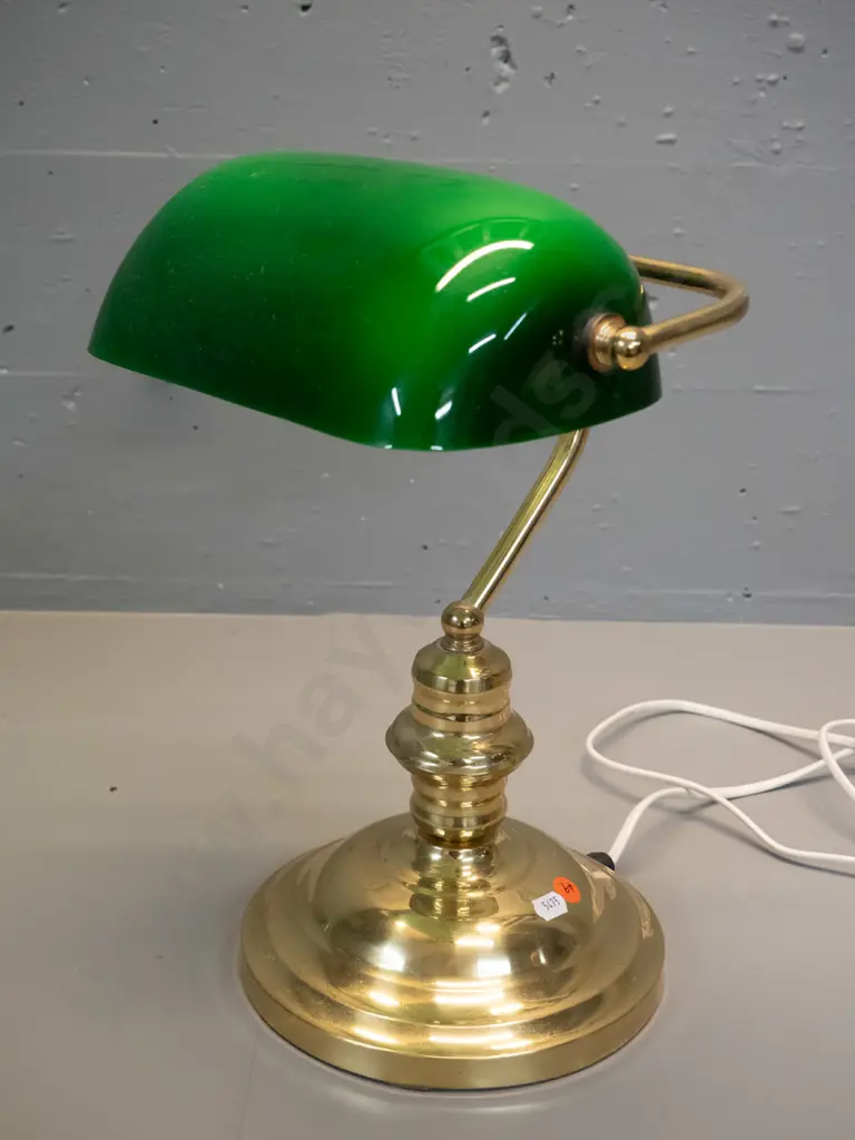 brass based banker's lamp Image 1++