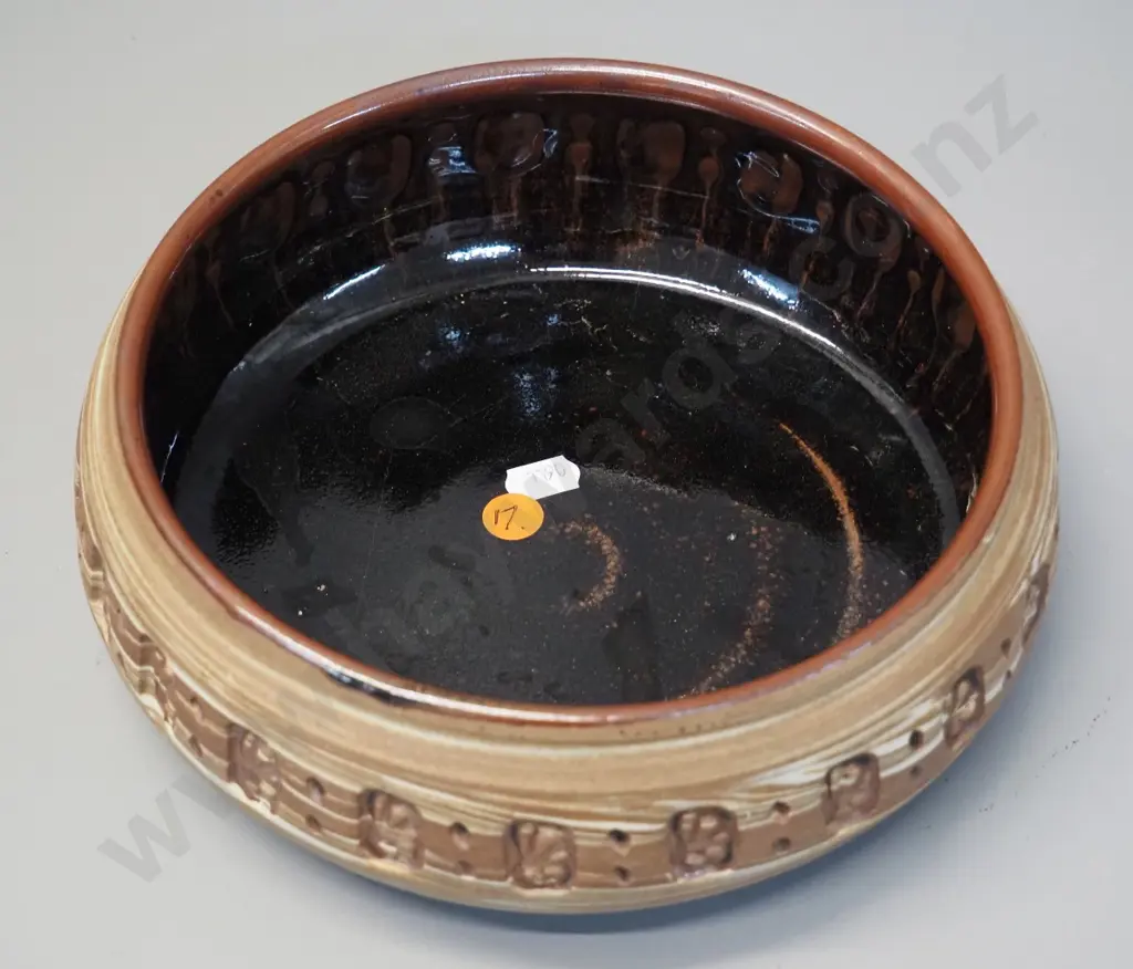 Temuka / Te Rona ware bowl with impressed patten H-80 D-210 Image 1++