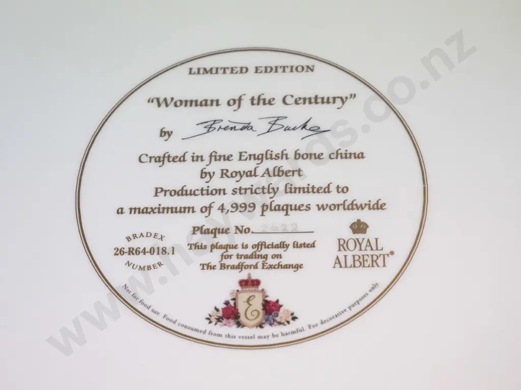 Royal Albert / Bradford commemorative plate - Queen Mother's 100th Birthday - Ltd ed. of 4999. Diameter 275 Image 1++