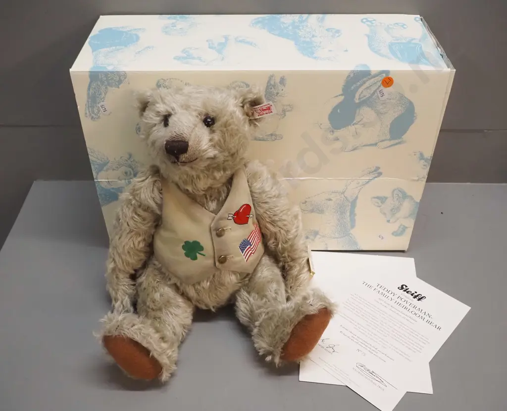 Steiff teddy bear in original box with certificate - "Teddy Poverman" limited edition of 1500. H-300 sitting Image 1++
