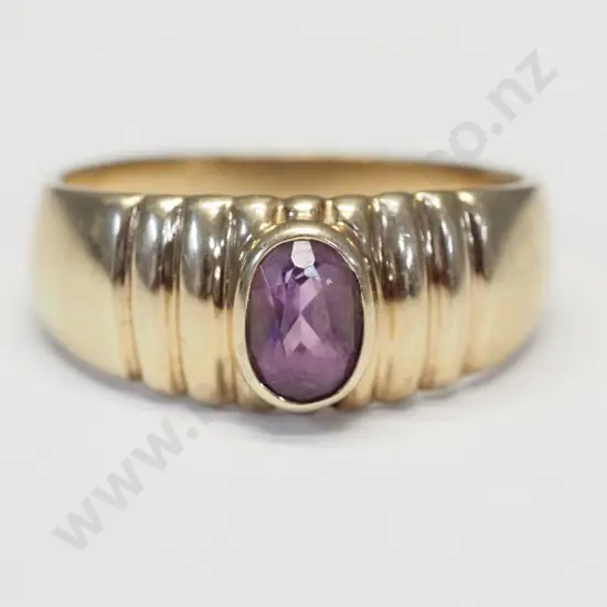 9ct yellow gold amethyst ring 2.9gms