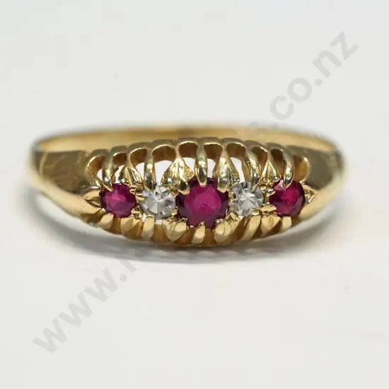 18ct yellow gold ruby & diamond london bridge ring English hall mark