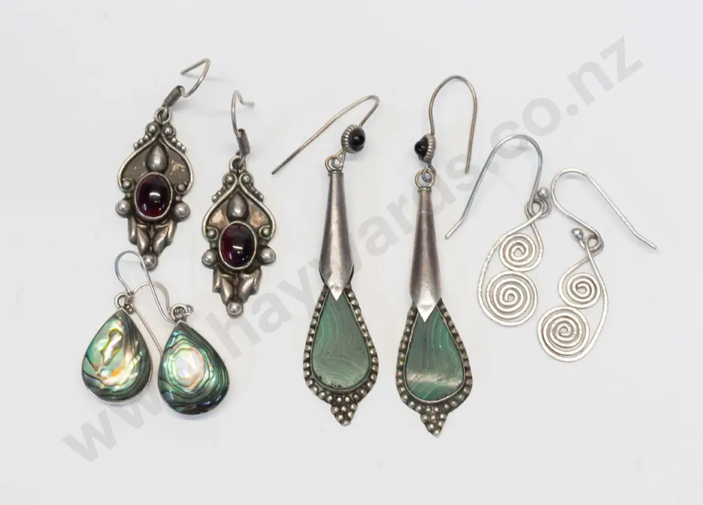 4 pairs of silver earrings all stamped 925 Image 1++