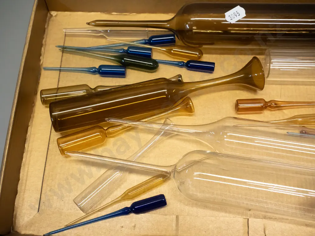 assorted delicate laboratory glassware items, coloured and clear, longest pipette is L-350 Image 1++