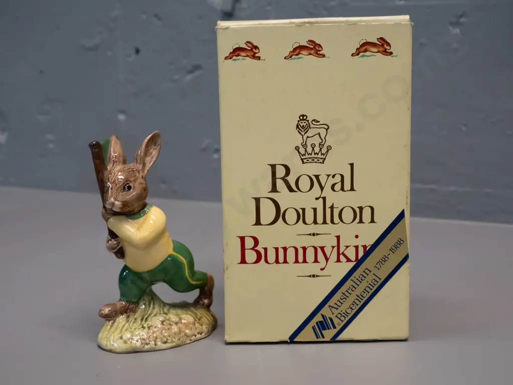 Royal Doulton Bunnykins 1988 Australian Bicentennial figurine with original box H-110 Image 1++