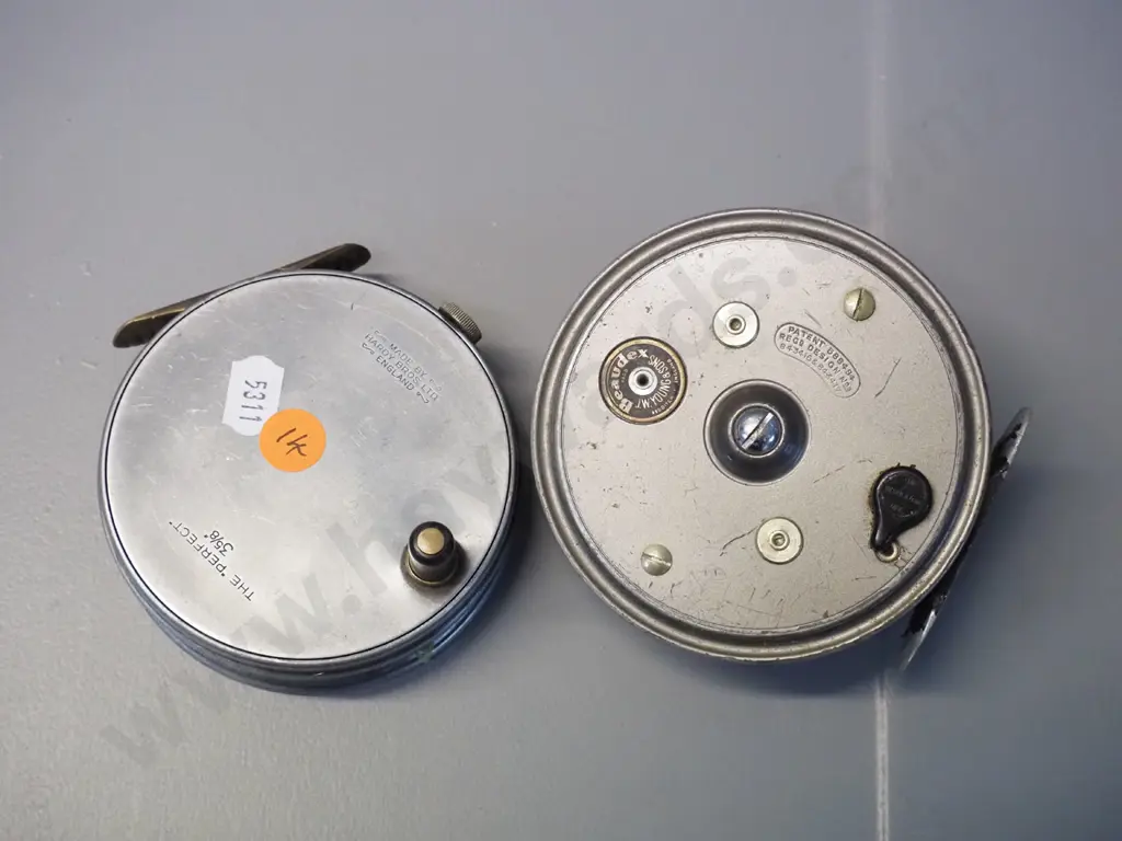 2 English made fishing reels - Hardy Bros. "The Perfect 3 5/8" and Young & Son Beaudex D-95 Image 1++