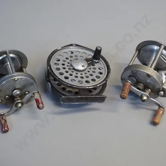 3 fishing reels - Pflueger Akron USA, aluminium Intrepid "Gear Fly Regular" D-90, and Kalamazoo "Challenger"