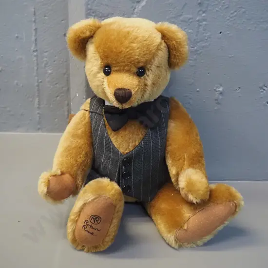 Robin Rive teddy bear - "Banks" - limited edition of 40. H-280 sitting down