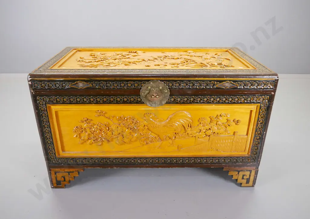 large Chinese camphorwood chest with brass catch - some movement in joints, lid stay needs re-attaching H600 W1020 D530 Image 1++