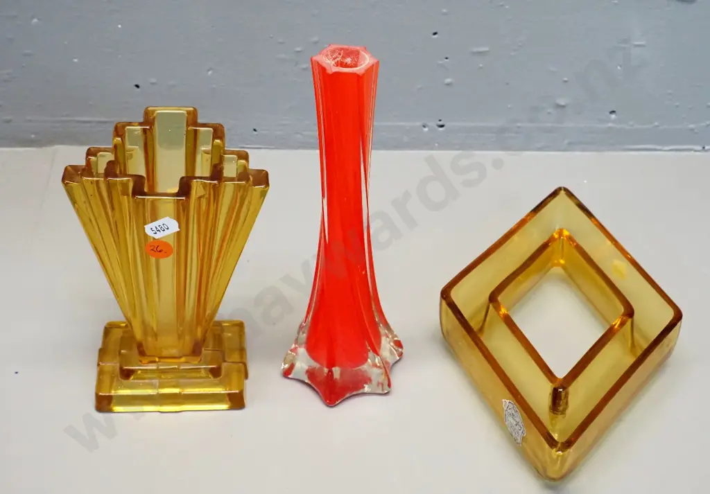 3 pieces of glass - Knottingley gold depression glass flower trough, depression glass fan shaped vase and bright red art Image 1++