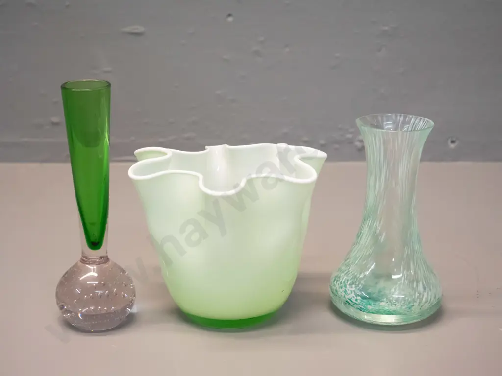 3 glass items - 2 vases - mottled blue and green bubble base bud vase H-150 - and a frilled green and milk glass bowl Image 1++