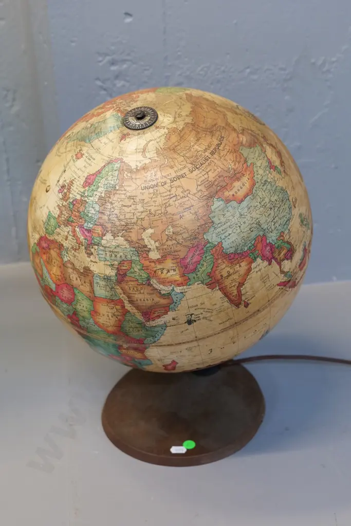 illuminated world globe on wooden base - Scanglobe Denmark 1984. H-420 Diameter 300 Image 1++