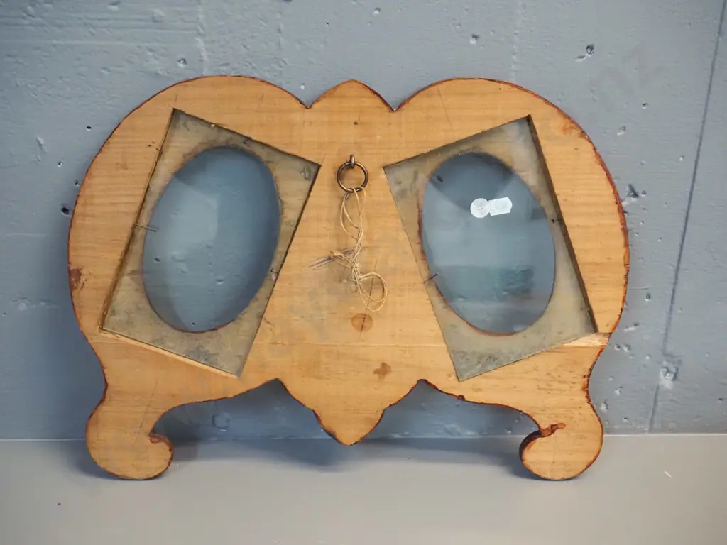 vintage kauri chip-carved wall hanging picture frame with 2 glazed oval openings H-310 W-390 Image 1++