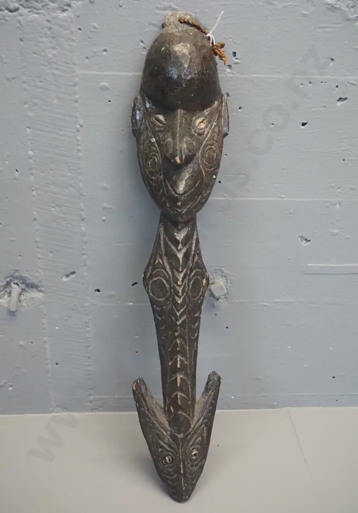 carved timber tribal style wall hanging - some rubbing & wear to polish H-530 W-100 Image 1++