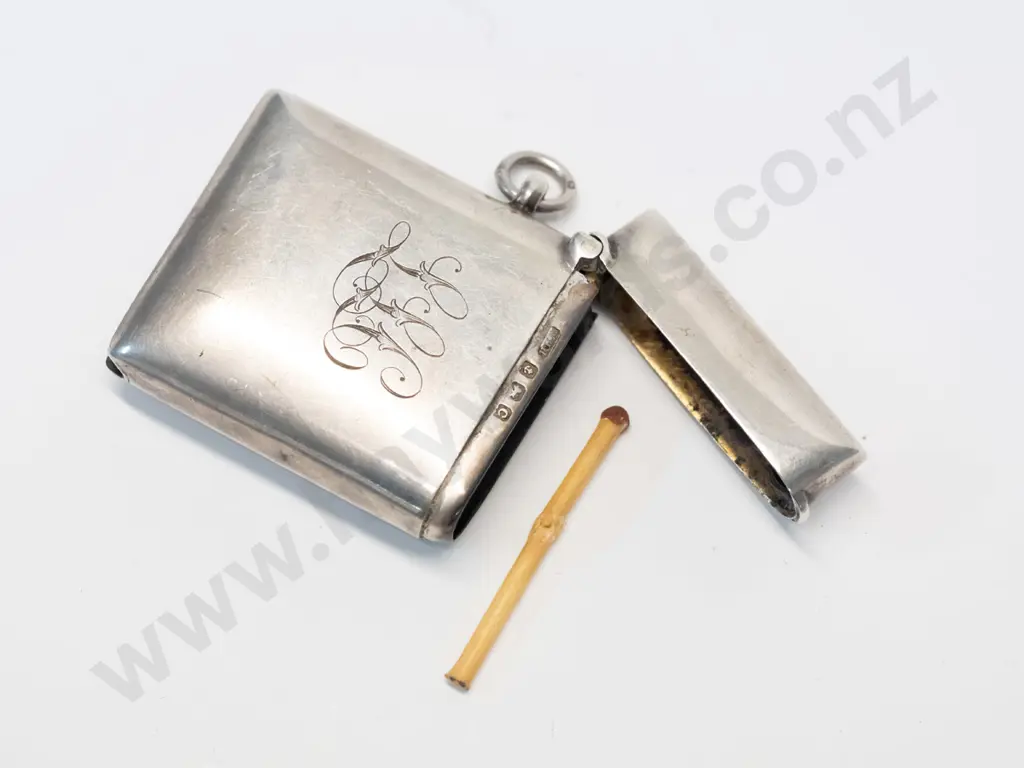 silver vesta case stamped anchor, lion & C Image 1++