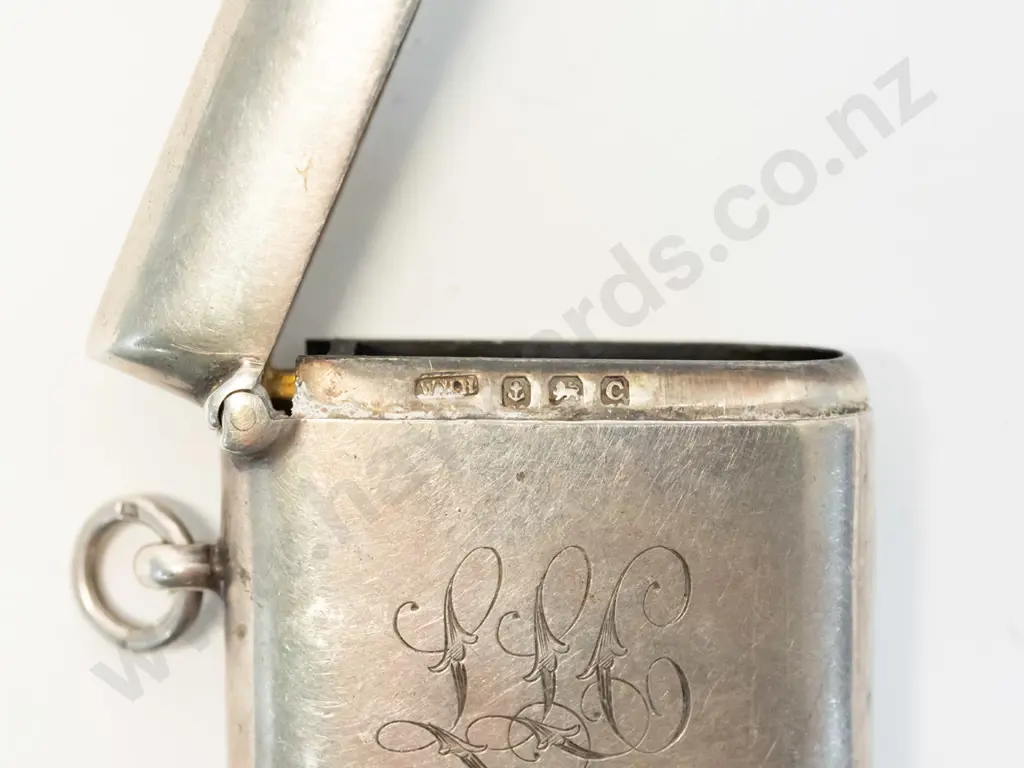 silver vesta case stamped anchor, lion & C Image 1++