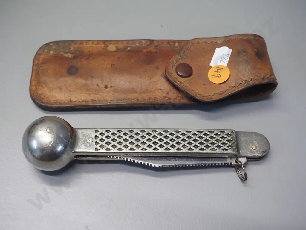 Puma German combination angler's pocket knife & "priest" with weigh scale markings, leather pouch, L-240 opened out Image 1++