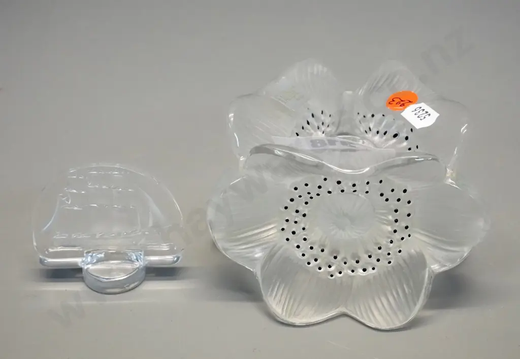 Lalique glass poppy themed candle holder H-80 D-130 and a small moulded and etched sailing ship ornament - unknown Image 1++