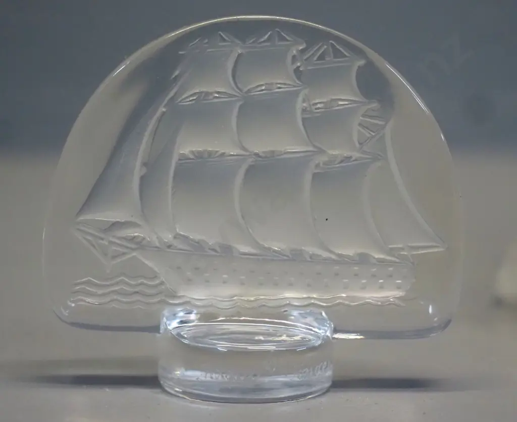 Lalique glass poppy themed candle holder H-80 D-130 and a small moulded and etched sailing ship ornament - unknown Image 1++