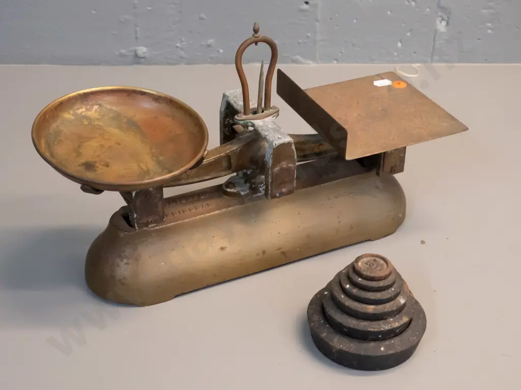 brass balance scales marked WT Avery Birmingham with 5 weights - some verdigris here and there W-360 Image 1++