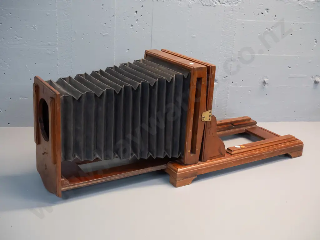large antique timber camera body with sliding bellows section, no lens board or back H-370 W-310 L-560 closed Image 1++