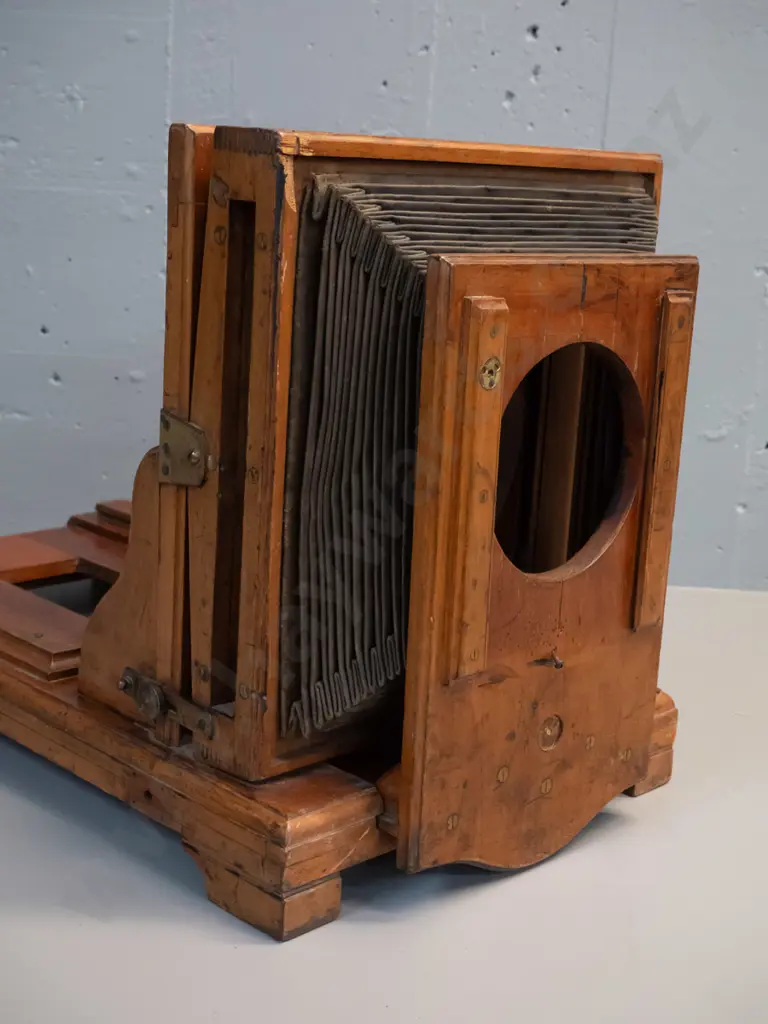 large antique timber camera body with sliding bellows section, no lens board or back H-370 W-310 L-560 closed Image 1++