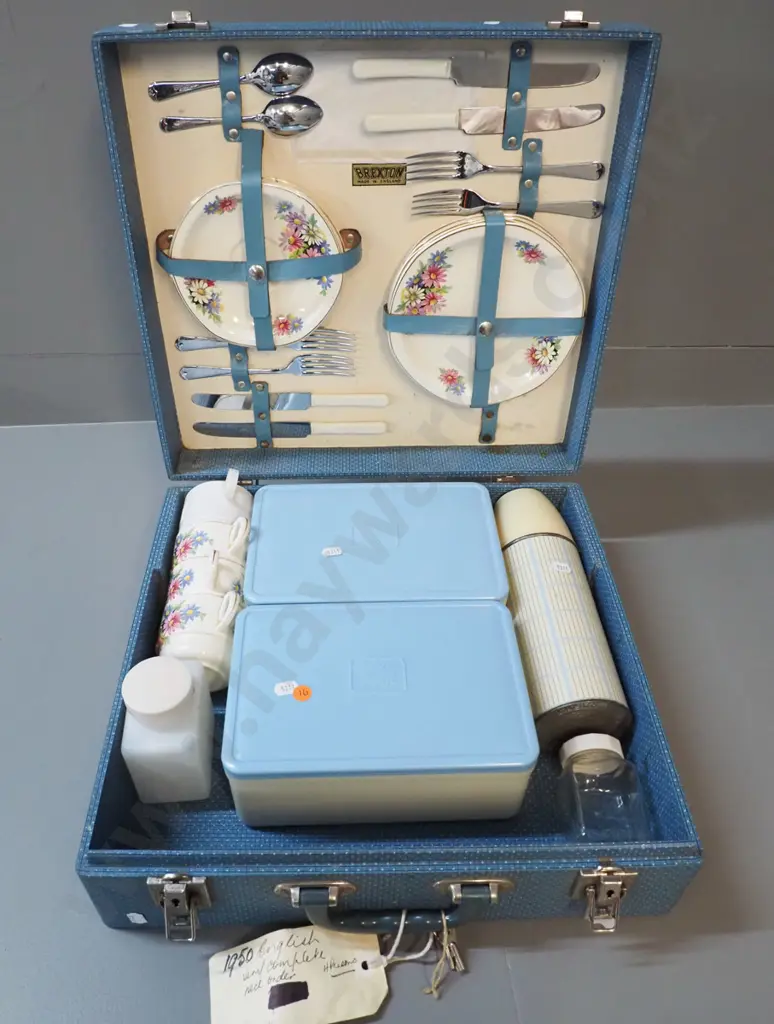 vintage Brexton English picnic set w/4-place china cups & plates (one cup replaced) cutlery, 1 flask, etc. W-400 D-380 Image 1++