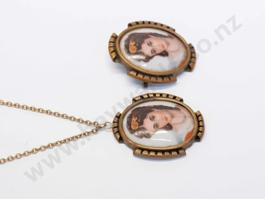 Limoges necklace & brooch Image 1++