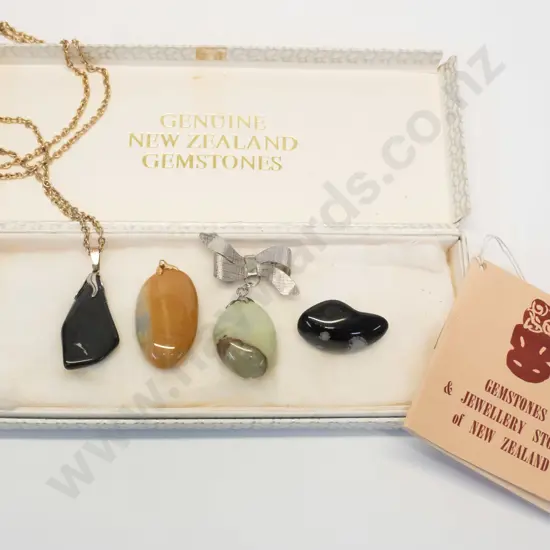 2 x gemstone pendants [1 without chain] & 2 gemstone brooches