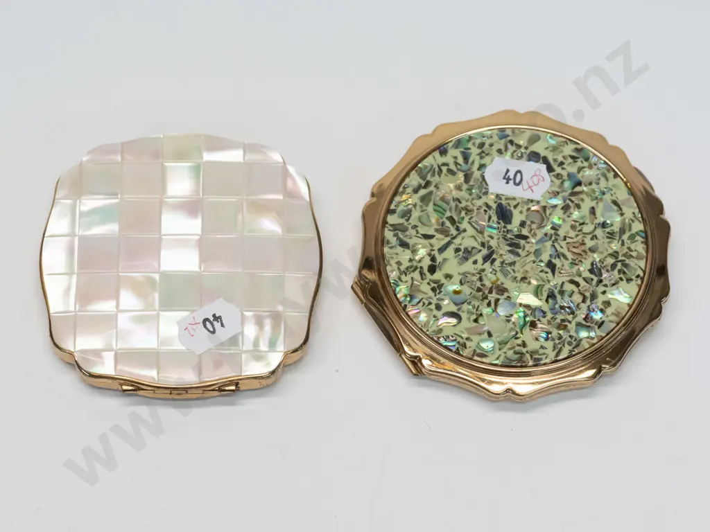 2 powder compacts - 1 mother of pearl & 1 mottled colour Image 1++