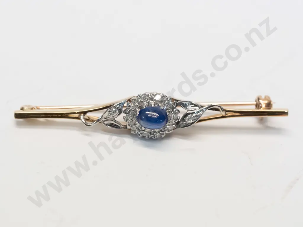 18ct sapphire & diamond bar brooch - stamped Image 1++