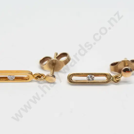 gold earrings stamped 375